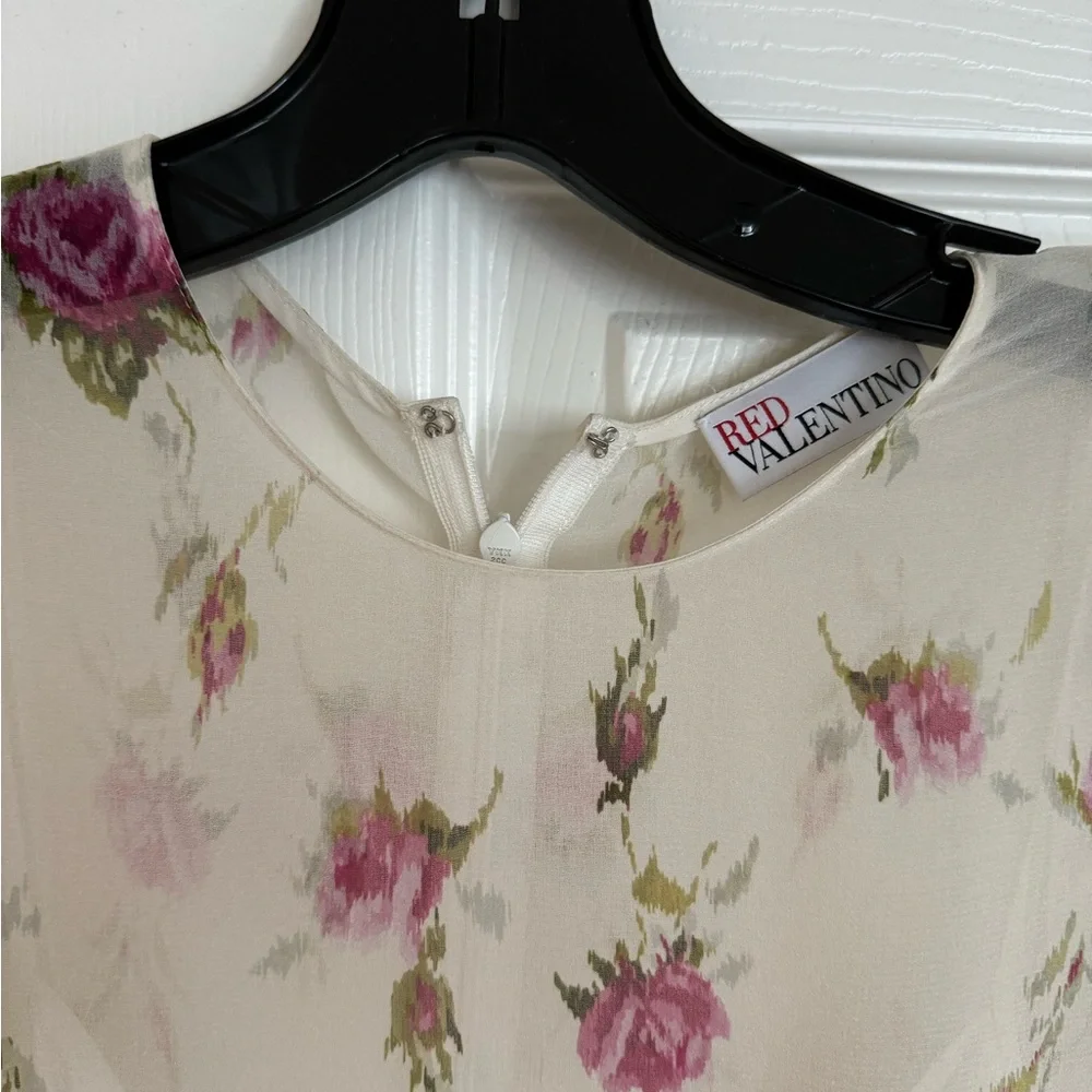 Red Valentino dress. Size 6 - Picture 2 of 4